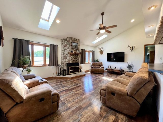 1909 S Britton ROAD, Kansasville, WI 53139