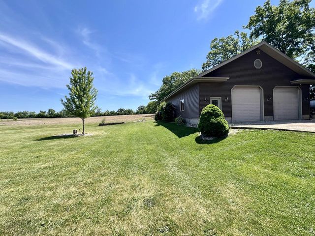 1909 S Britton ROAD, Kansasville, WI 53139