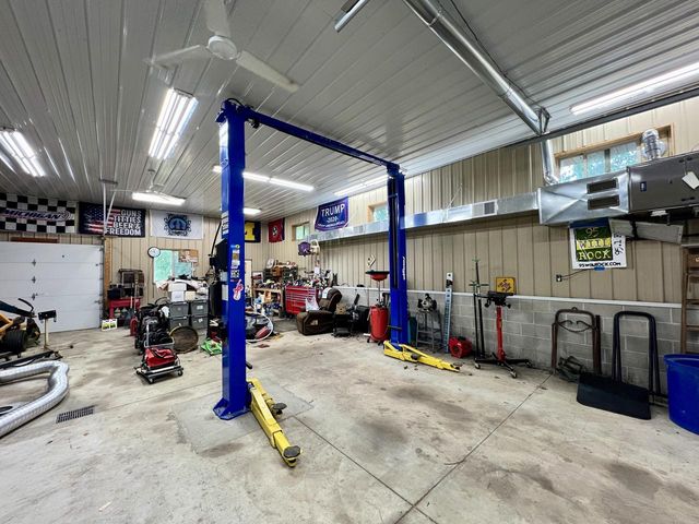 1909 S Britton ROAD, Kansasville, WI 53139