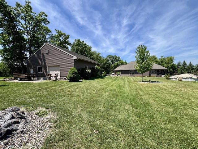 1909 S Britton ROAD, Kansasville, WI 53139