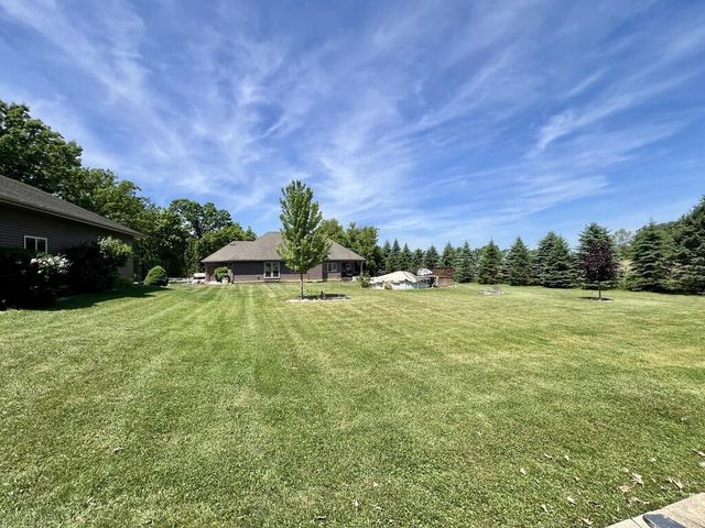 1909 S Britton ROAD, Kansasville, WI 53139