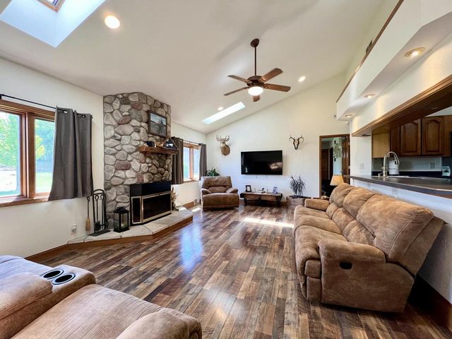 1909 S Britton ROAD, Kansasville, WI 53139