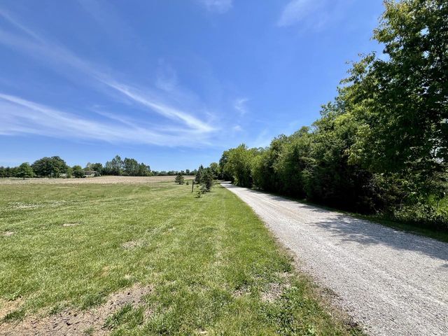 1909 S Britton ROAD, Kansasville, WI 53139