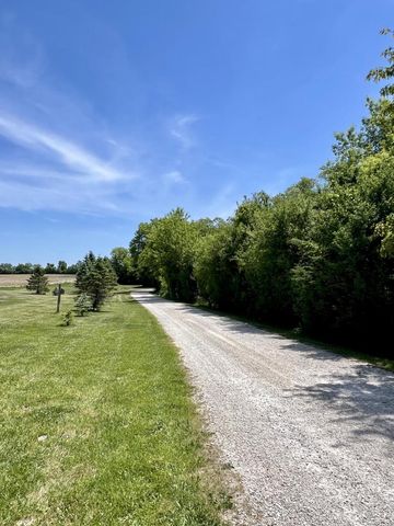 1909 S Britton ROAD, Kansasville, WI 53139