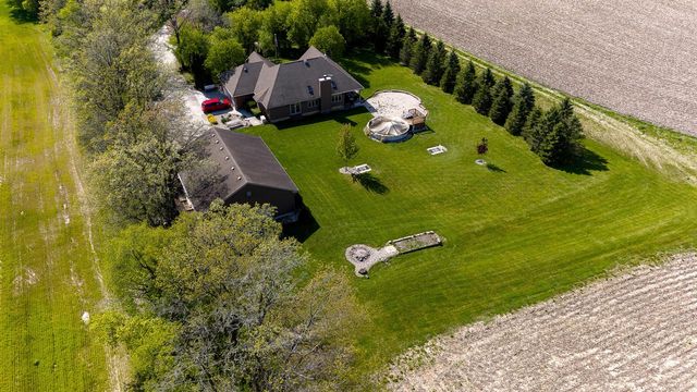 1909 S Britton ROAD, Kansasville, WI 53139