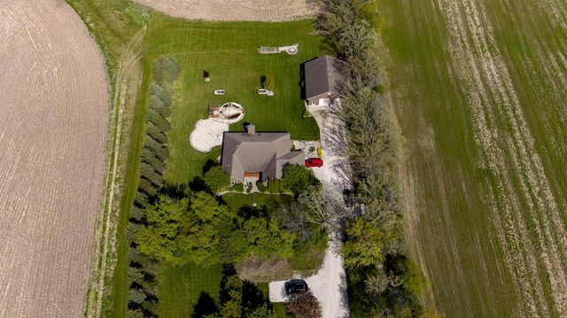 1909 S Britton ROAD, Kansasville, WI 53139