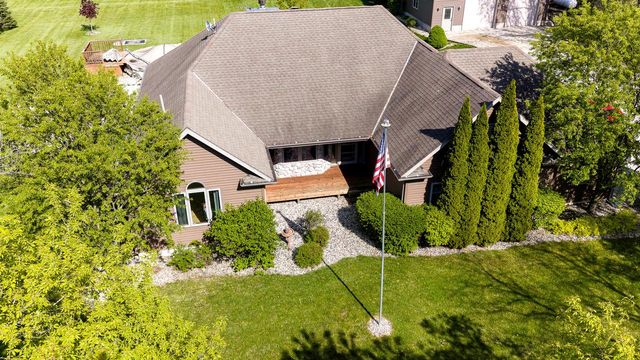 1909 S Britton ROAD, Kansasville, WI 53139