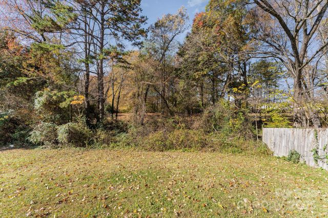 7601 Eben Drive, Charlotte, NC 28269