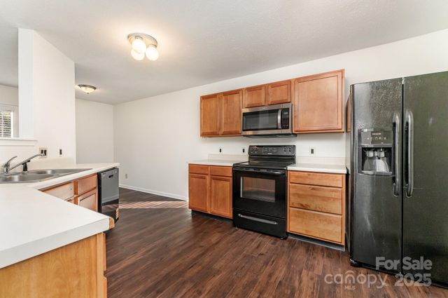 7601 Eben Drive, Charlotte, NC 28269