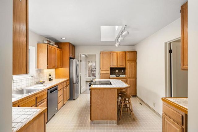 212 1st Street, Pacific Grove, CA 93950