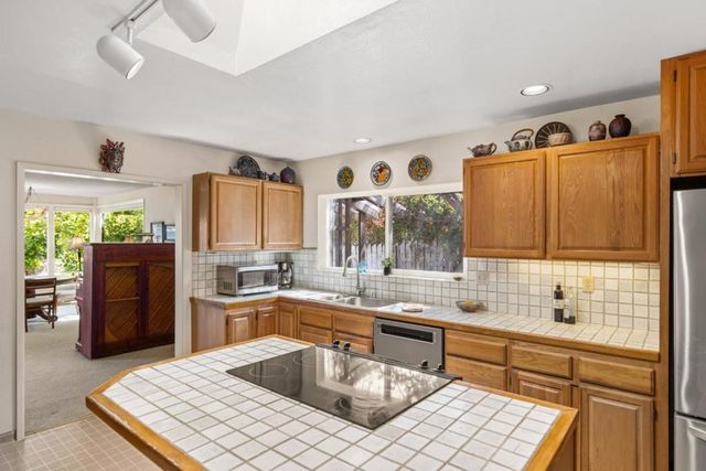 212 1st Street, Pacific Grove, CA 93950