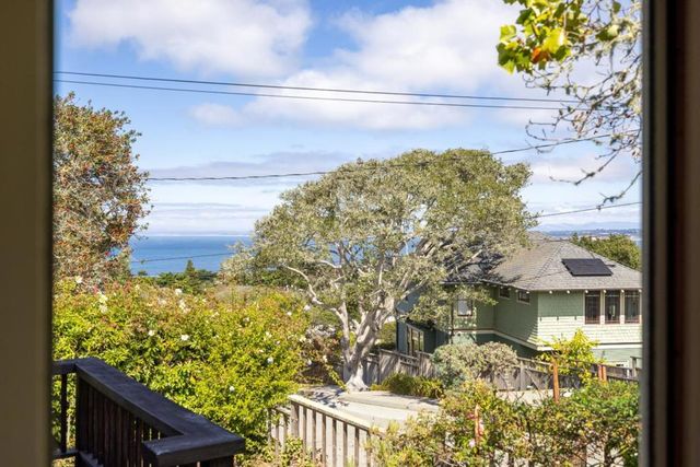 212 1st Street, Pacific Grove, CA 93950