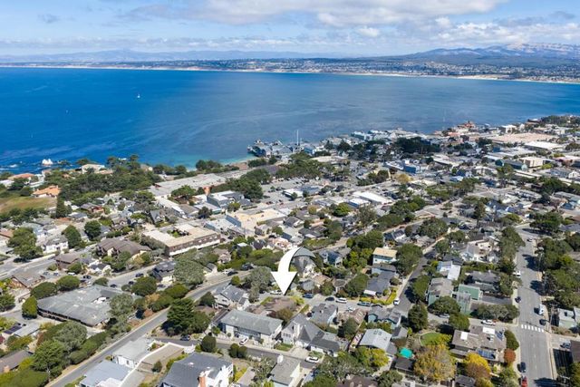 212 1st Street, Pacific Grove, CA 93950