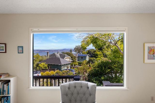 212 1st Street, Pacific Grove, CA 93950