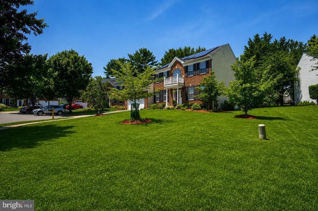 1 HICKORY SPRING CT, Gaithersburg, MD 20882