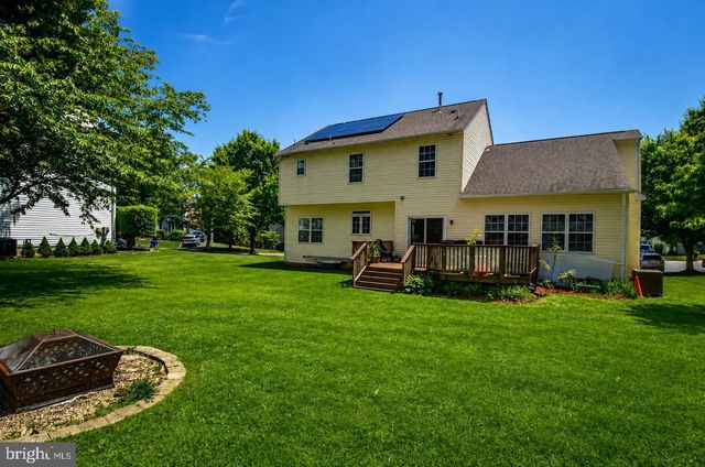 1 HICKORY SPRING CT, Gaithersburg, MD 20882