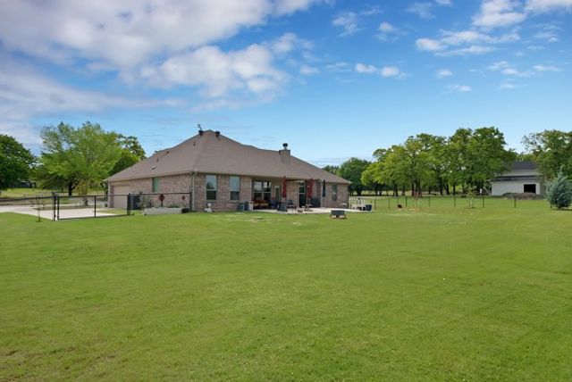 173 Stanley Lane, Poolville, TX 76487