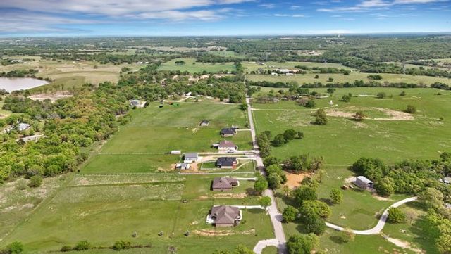 173 Stanley Lane, Poolville, TX 76487