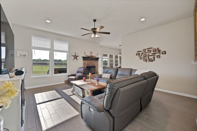 173 Stanley Lane, Poolville, TX 76487