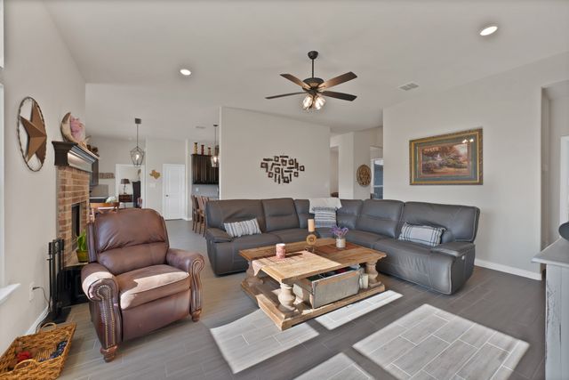 173 Stanley Lane, Poolville, TX 76487