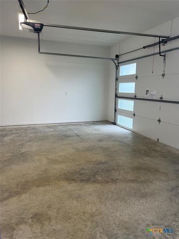 850 Chamberlin Road, Dale, TX 78616