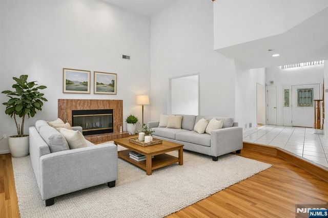 54 Church Lane, Wayne, NJ 07470
