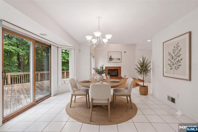 54 Church Lane, Wayne, NJ 07470