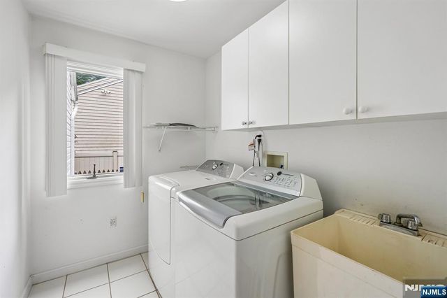 54 Church Lane, Wayne, NJ 07470