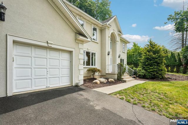 54 Church Lane, Wayne, NJ 07470