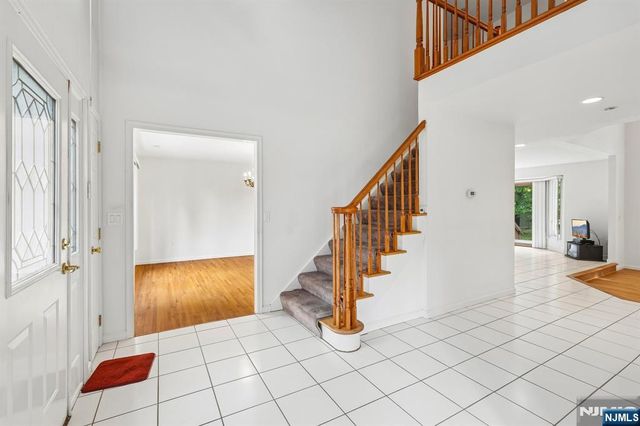 54 Church Lane, Wayne, NJ 07470