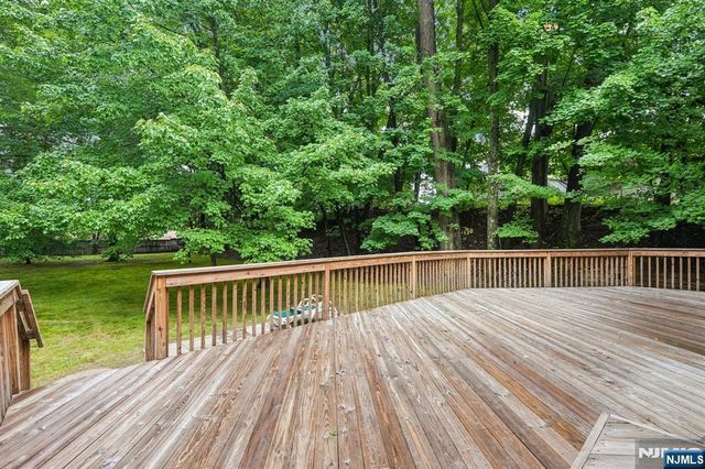 54 Church Lane, Wayne, NJ 07470