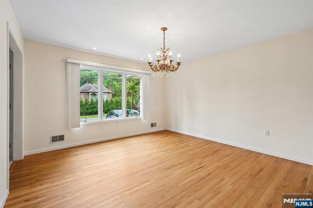 54 Church Lane, Wayne, NJ 07470