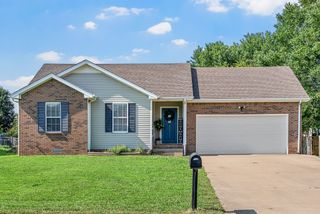 2413 Egret Dr, Clarksville, TN 37042