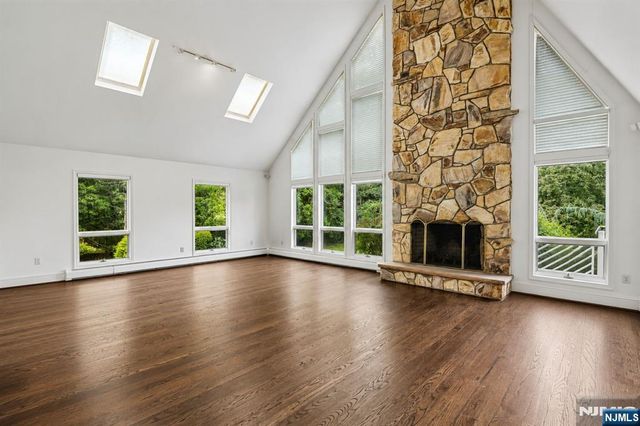 66 Adams Drive, Cresskill, NJ 07626
