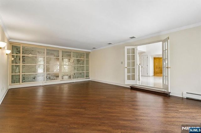 66 Adams Drive, Cresskill, NJ 07626