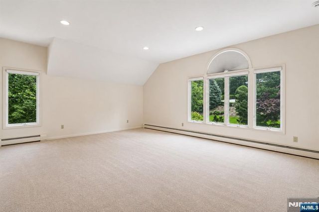 66 Adams Drive, Cresskill, NJ 07626