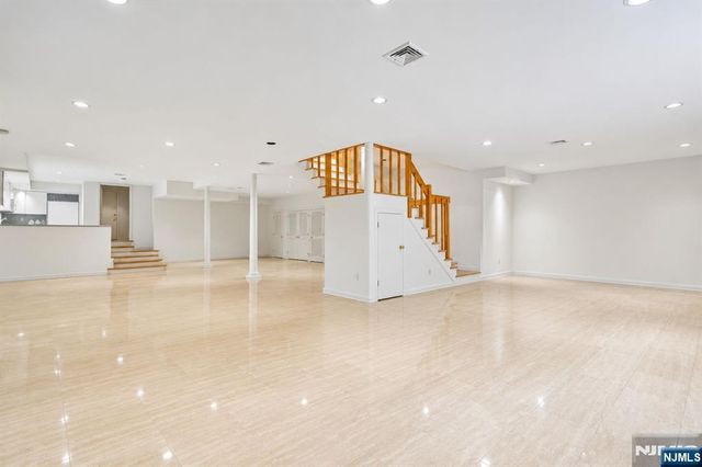 66 Adams Drive, Cresskill, NJ 07626