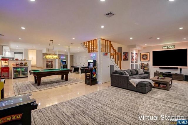 66 Adams Drive, Cresskill, NJ 07626