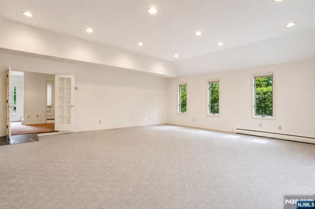 66 Adams Drive, Cresskill, NJ 07626