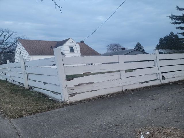 2103 Lynnwood Avenue, Saginaw, MI 48601