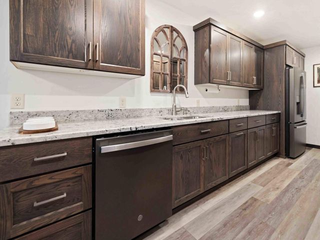 2242 Spruce Drive, Brainerd, MN 56401