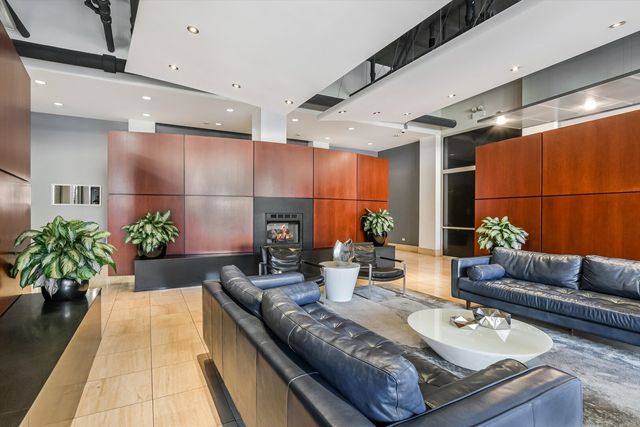 1001 W Madison Street 713, Chicago, IL 60607