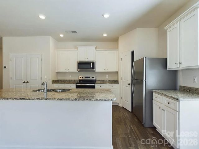 6217 Ahoskie Drive, Charlotte, NC 28215