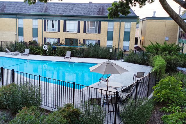 6004 E University Boulevard 131, Dallas, TX 75206