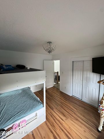 37 N Gable Court, Matawan, NJ 07747