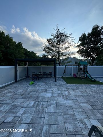 37 N Gable Court, Matawan, NJ 07747