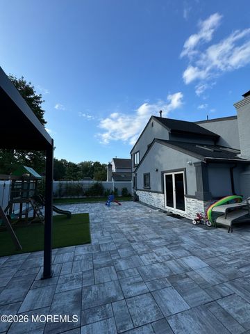 37 N Gable Court, Matawan, NJ 07747