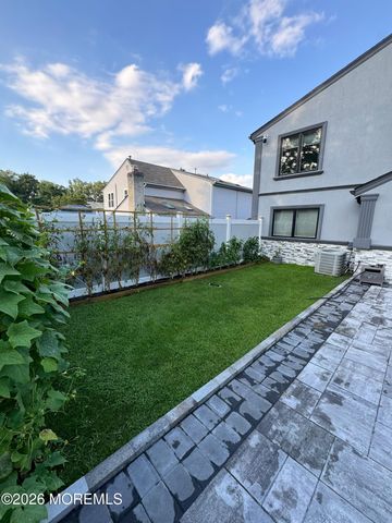 37 N Gable Court, Matawan, NJ 07747