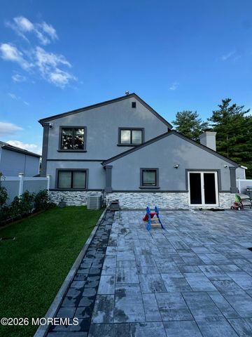 37 N Gable Court, Matawan, NJ 07747