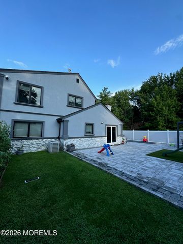37 N Gable Court, Matawan, NJ 07747